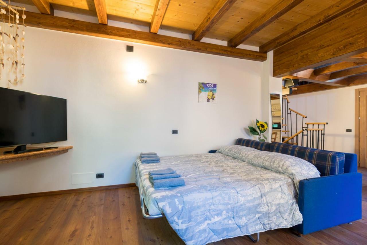 Il Castello Apartment Мальчезине Экстерьер фото