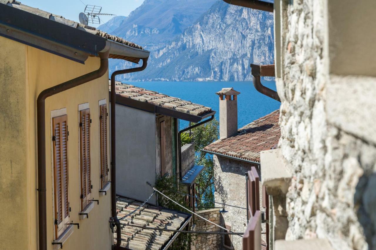 Il Castello Apartment Мальчезине Экстерьер фото