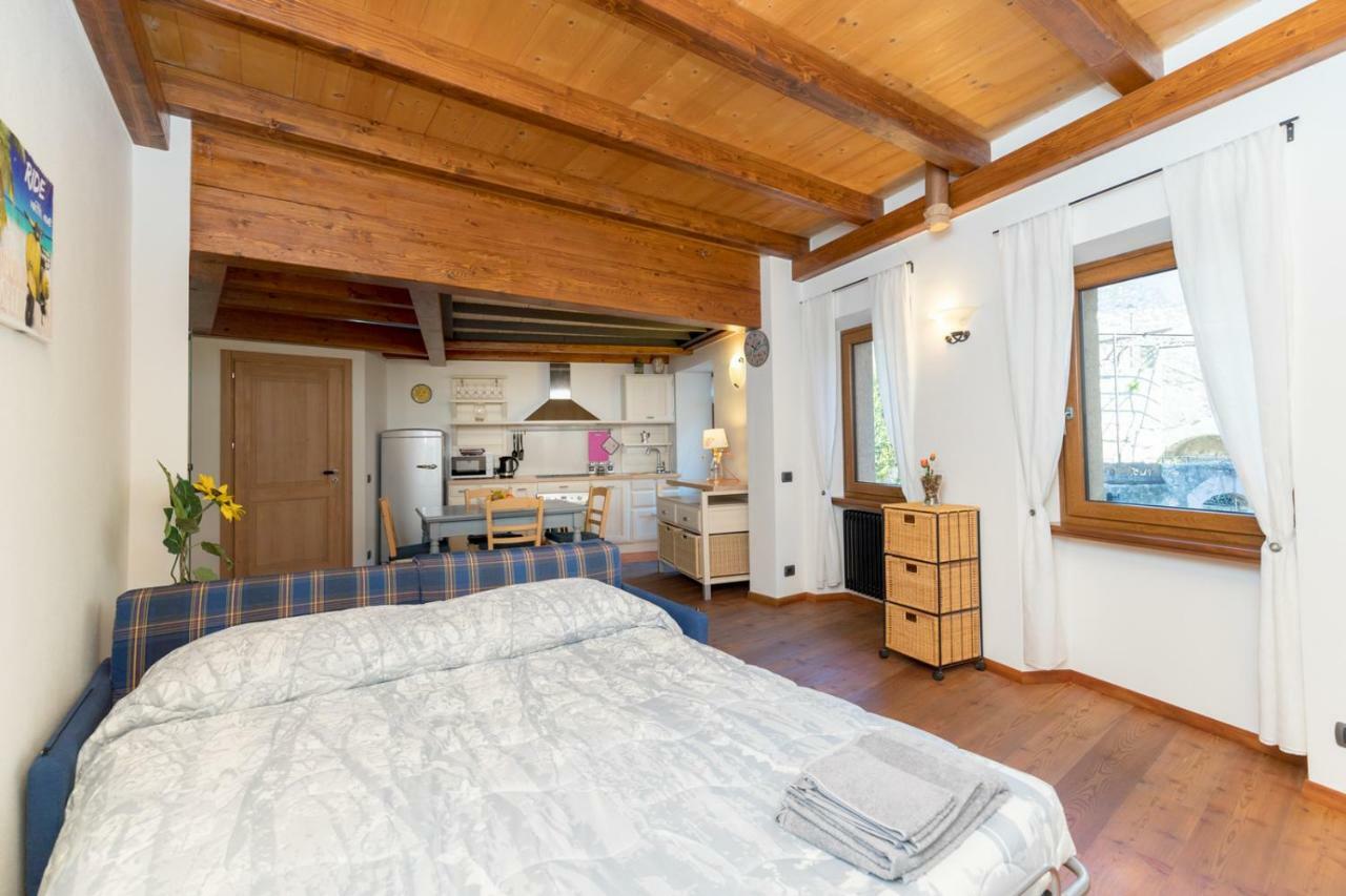 Il Castello Apartment Мальчезине Экстерьер фото